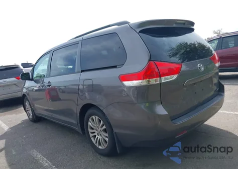 2012 Toyota Sienna Xle V6 8 Passenger из США, поврежденный, VIN 5TDYK3DC1CS271668